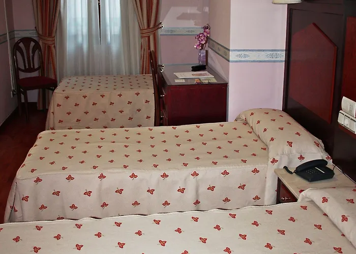 招待所 Sara By Gaiarooms 萨拉曼卡