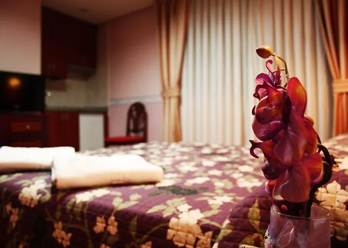 Sara By Gaiarooms 招待所 2*