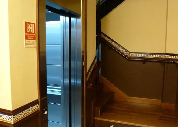 招待所 Sara By Gaiarooms 萨拉曼卡